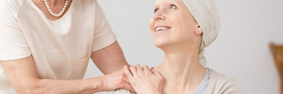 经常咳嗽、胸痛要警惕是肺癌？肺癌早期的5大症状，早发现能救命